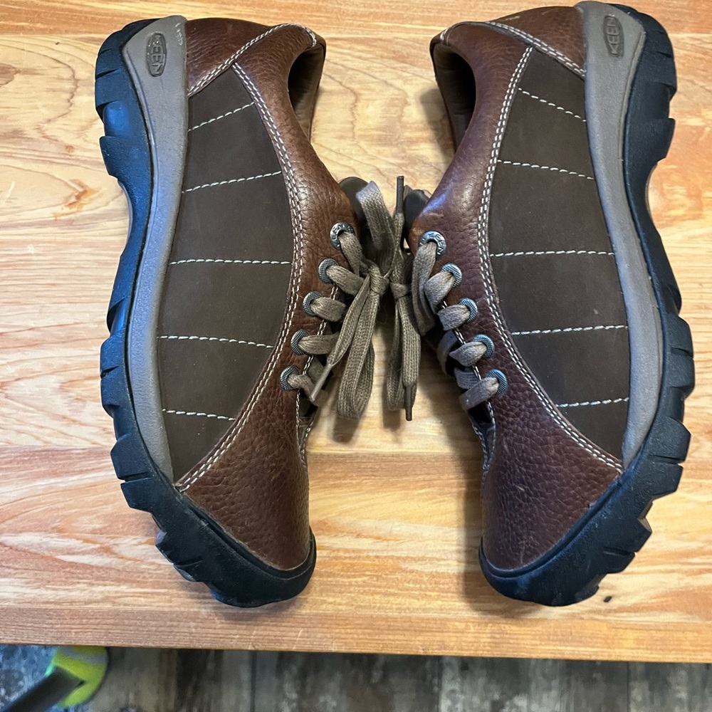 Keen Women's SIZE 8 Brown and Black Athletic/Hiking Shoes